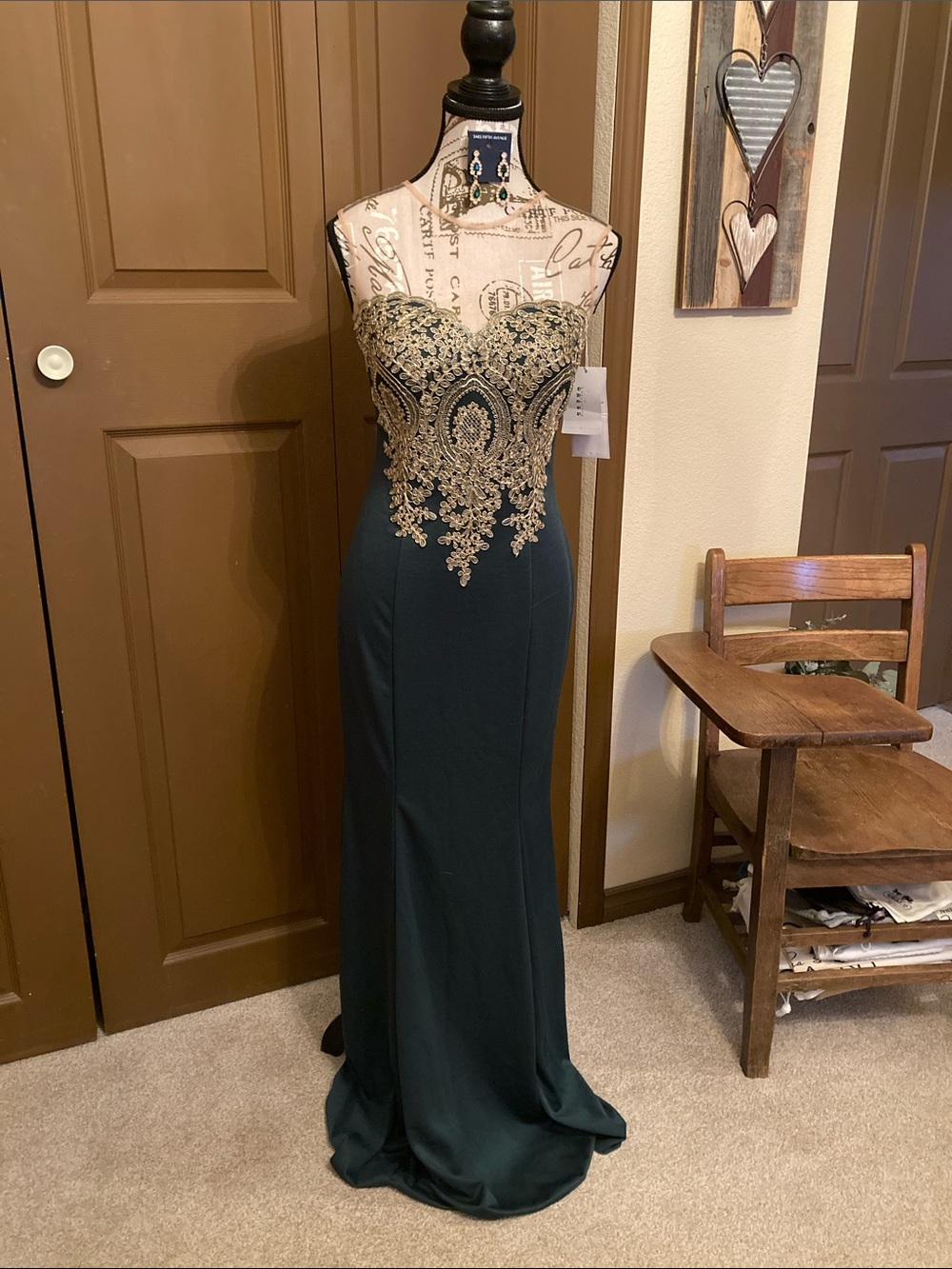Babyonline Dress/Gown Emerald Green & Gold with Saks Fifth Avenue Earrings NWT
